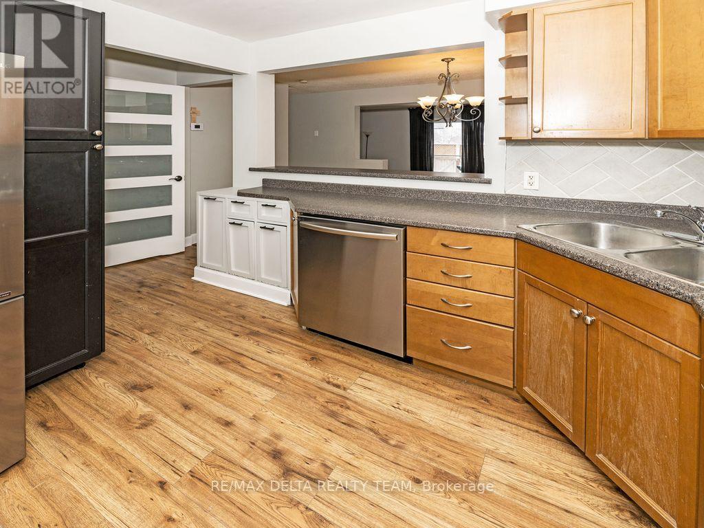 - - 3024 Fairlea Crescent, Ottawa, Ontario  K1V 8T7 - Photo 8 - X12626834