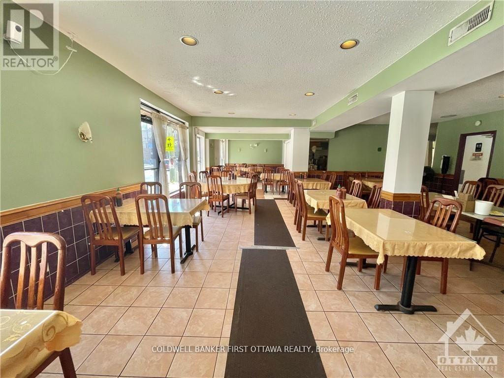 350 Booth Street, Ottawa, Ontario  K1R 7K4 - Photo 3 - X12628954