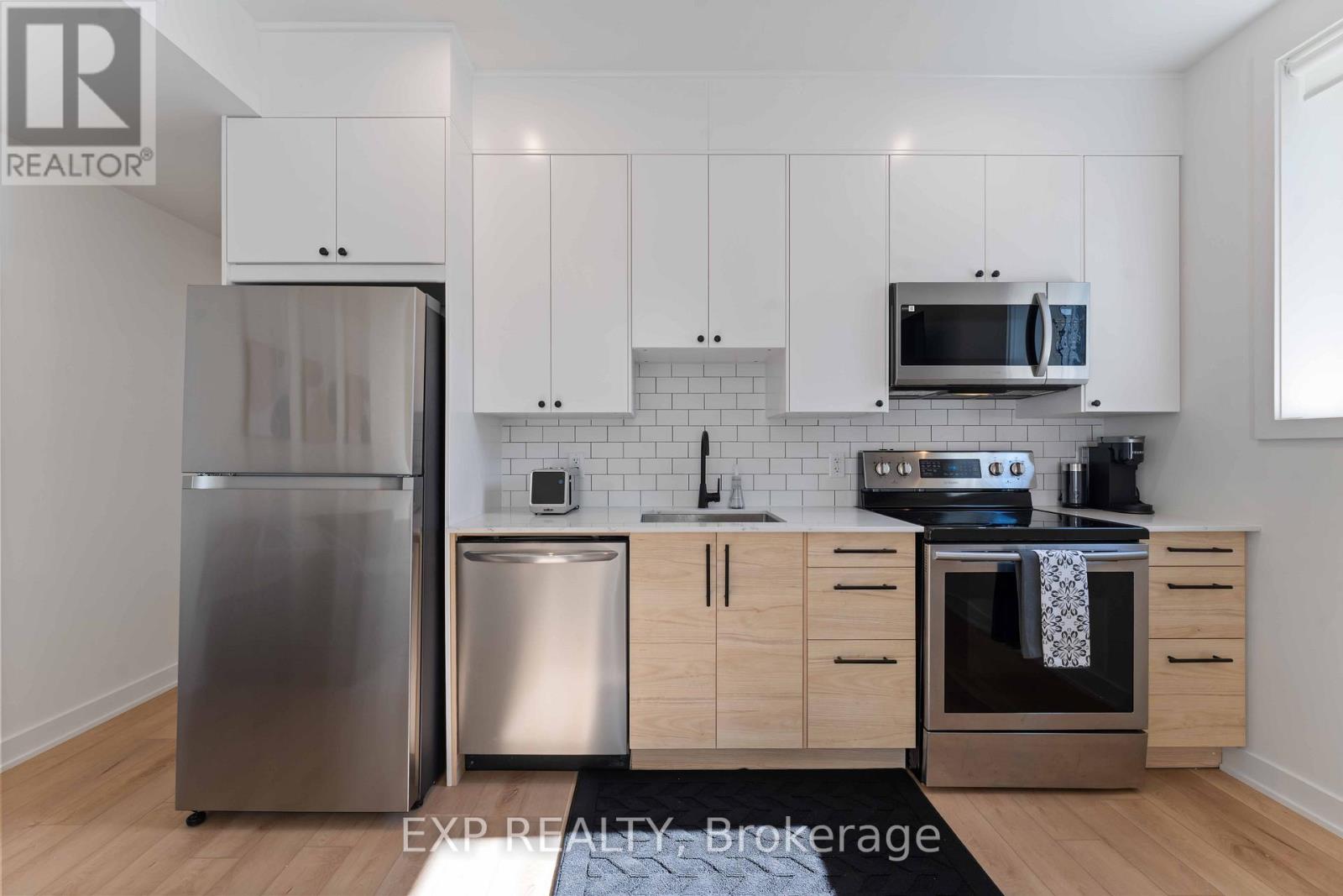 844 Connaught Avenue, Ottawa, Ontario  K2B 5M4 - Photo 7 - X12642220