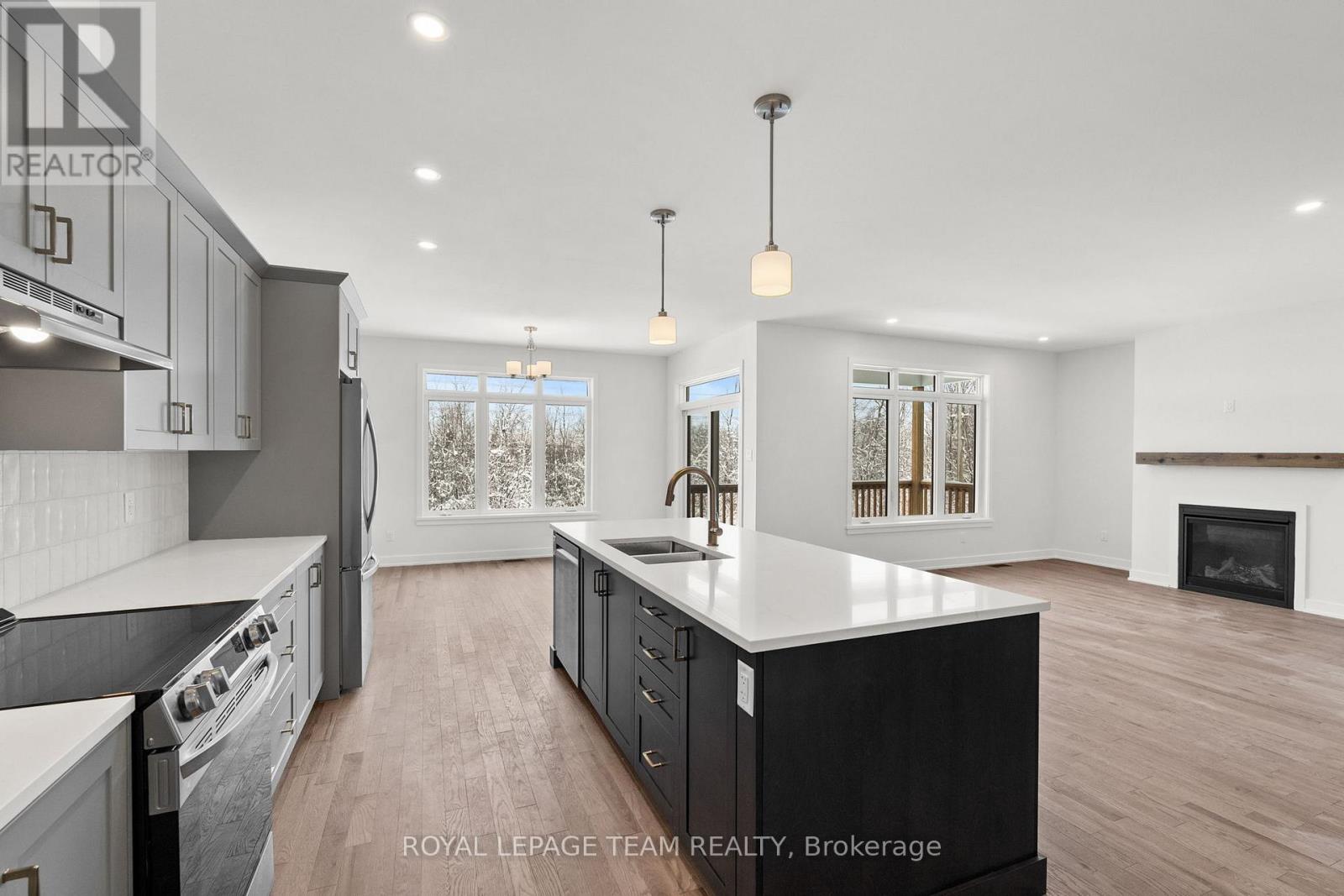 1086 Moore Street, Brockville, Ontario  K6V 0H2 - Photo 15 - X12643532