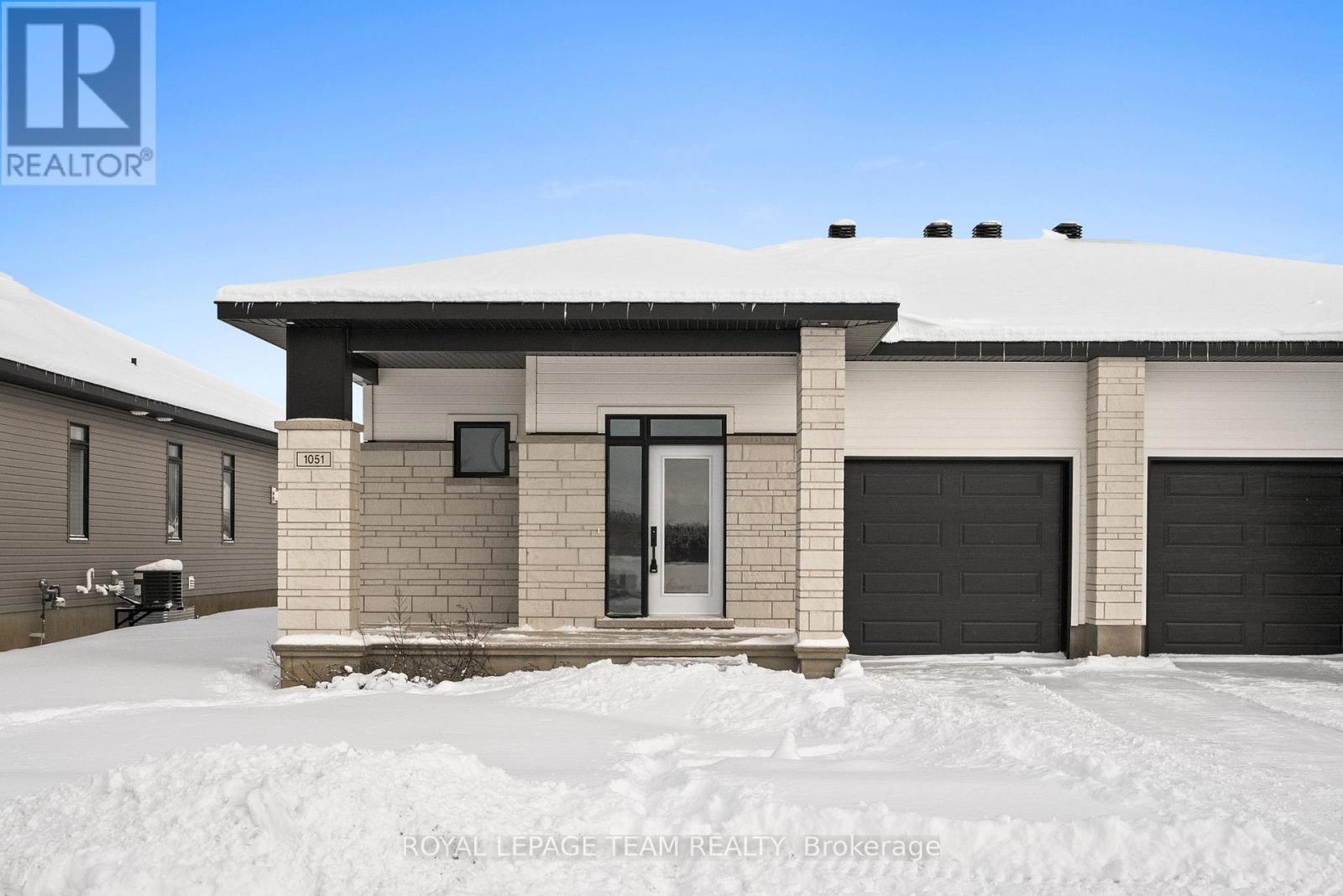 1051 Moore Street, Brockville, Ontario  K6V 0H1 - Photo 1 - X12643610