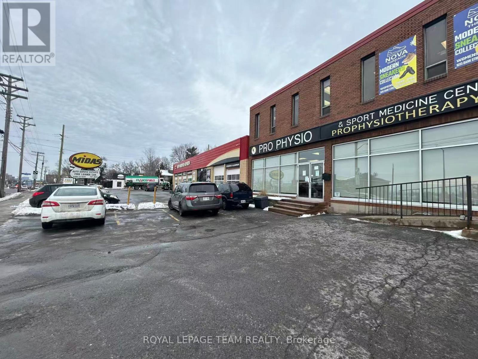 201 - 1695 Bank Street, Ottawa, Ontario  K1V 7Z3 - Photo 5 - X12644618