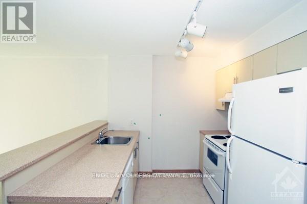 1005 - 138 Somerset Street W, Ottawa, Ontario  K2P 0A3 - Photo 15 - X12651856
