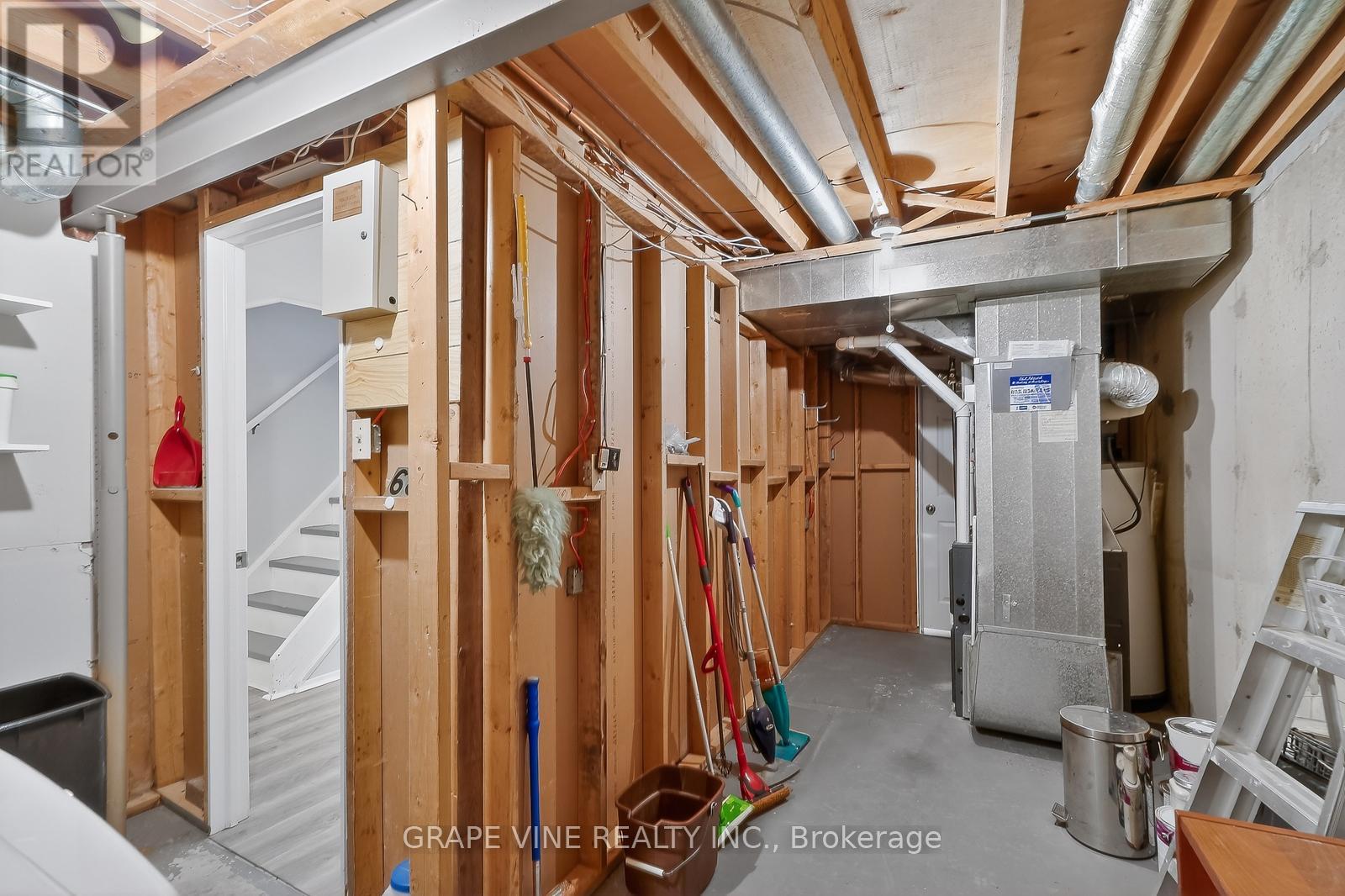 6885 Bilberry Drive, Ottawa, Ontario  K1C 2E8 - Photo 35 - X12654344