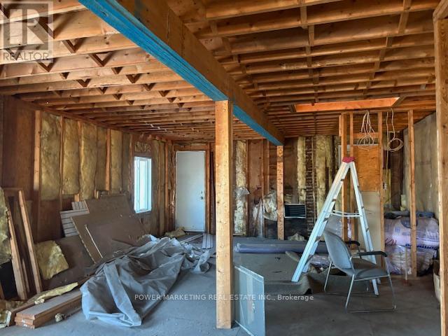 566 Bay Street, Ottawa, Ontario  K1R 6B9 - Photo 3 - X12659326