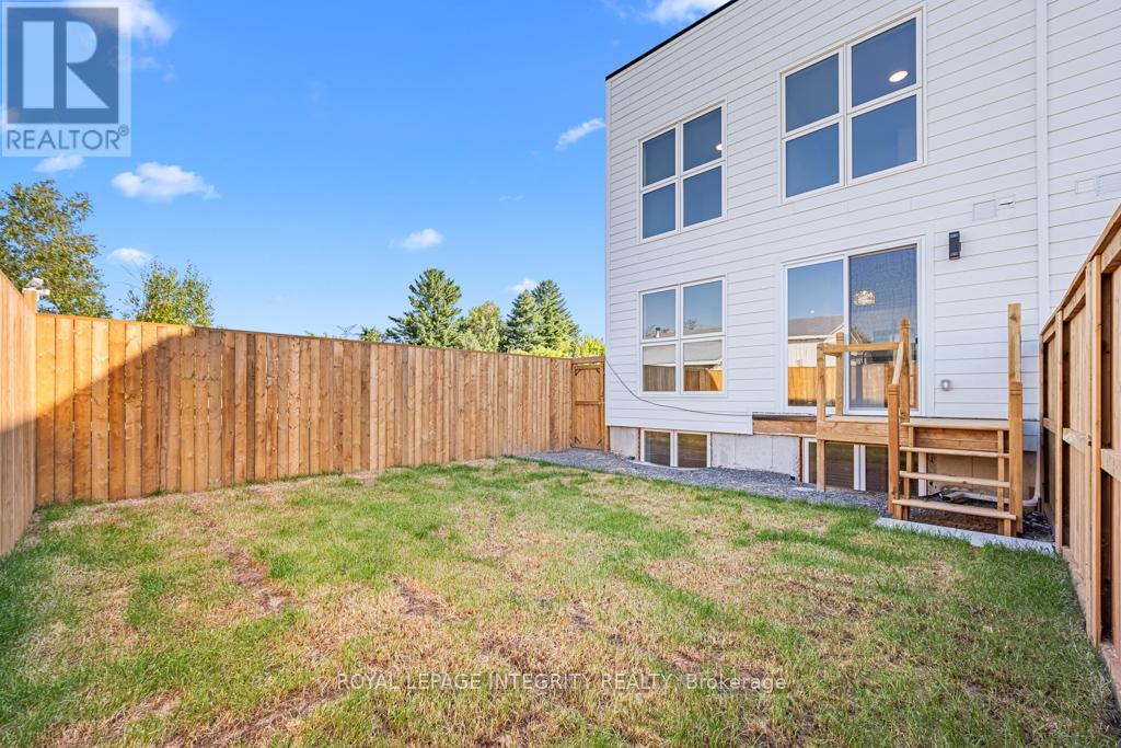 B - 875 Contour Street, Ottawa, Ontario  K1W 0G6 - Photo 6 - X12660476