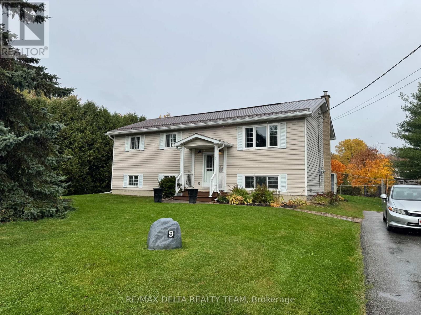 9 Peryl Road, Front Of Yonge, Ontario  K0E 1R0 - Photo 2 - X12660914