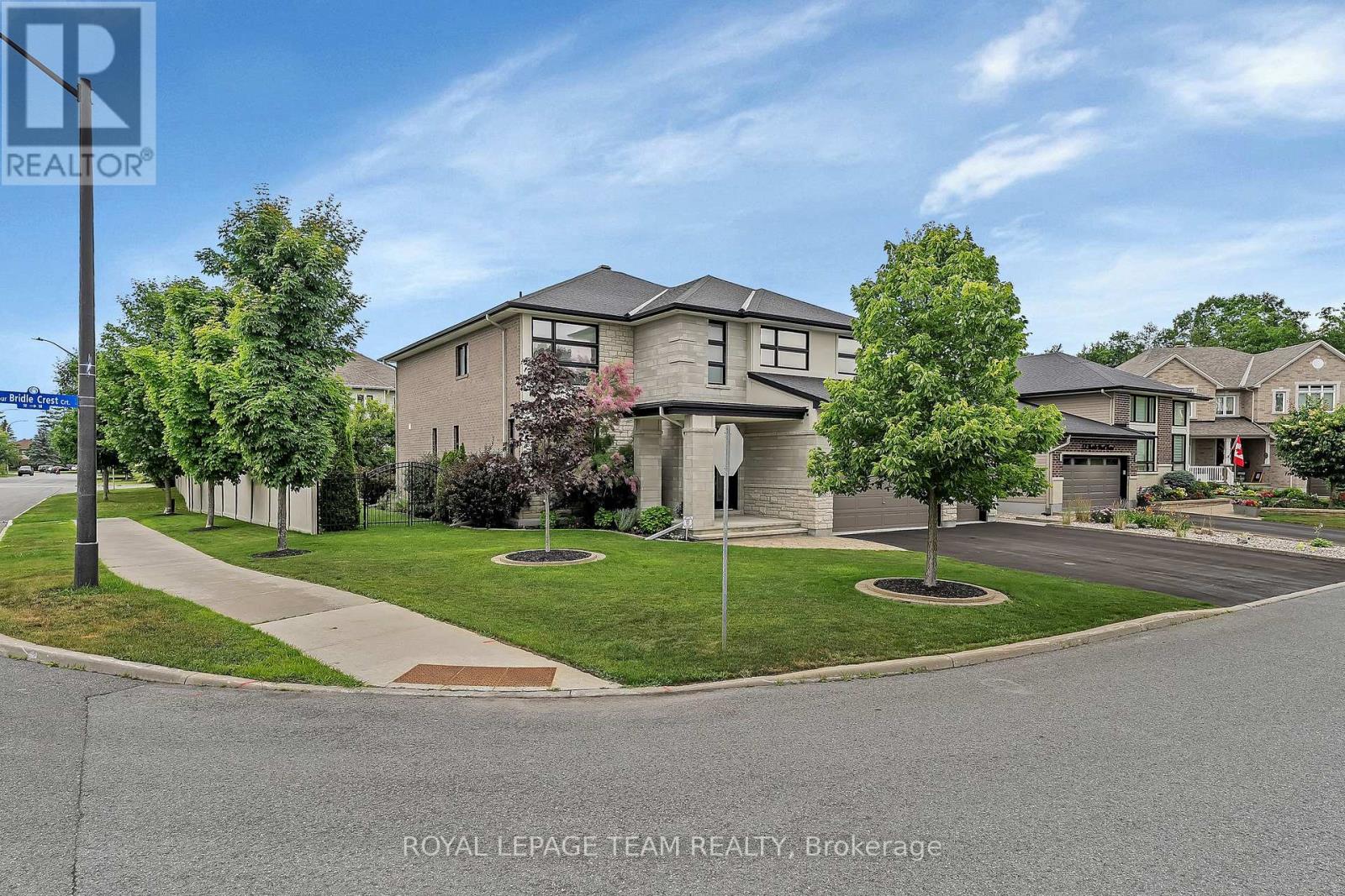51 Bridle Crest Court, Ottawa, Ontario  K2M 0H5 - Photo 1 - X12673892