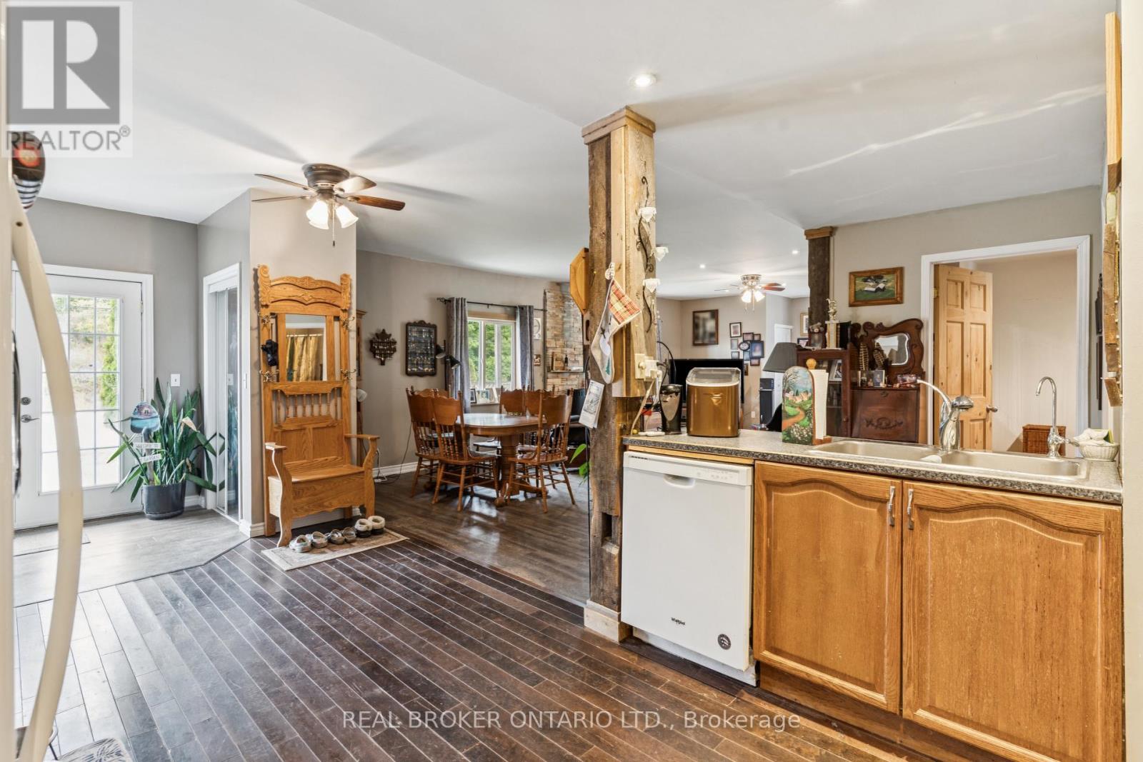 2880 Hwy 511, Lanark Highlands, Ontario  K0G 1K0 - Photo 13 - X12689860