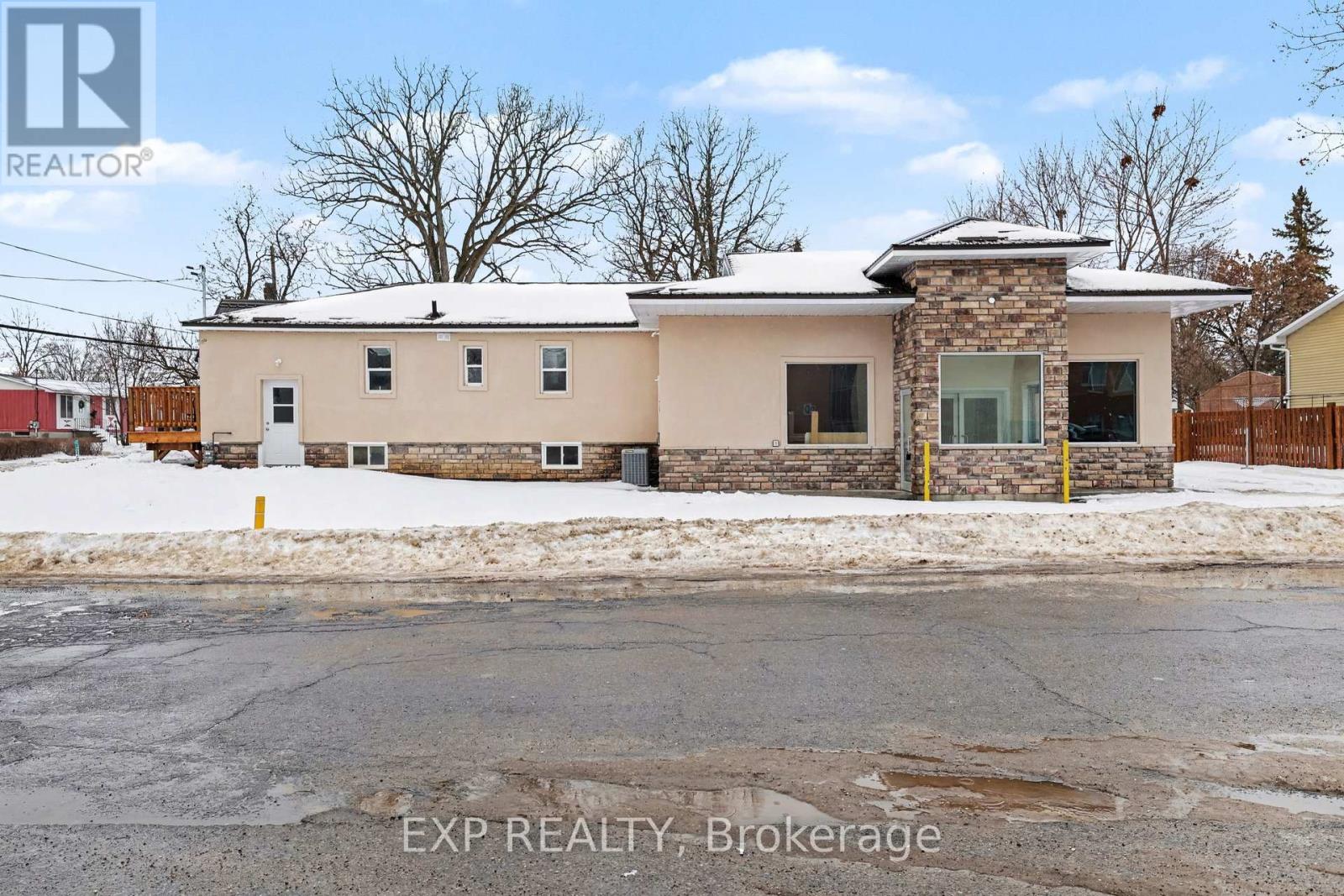 Retail - 55 Spring Street, Mississippi Mills, Ontario  K0A 1A0 - Photo 1 - X12690560