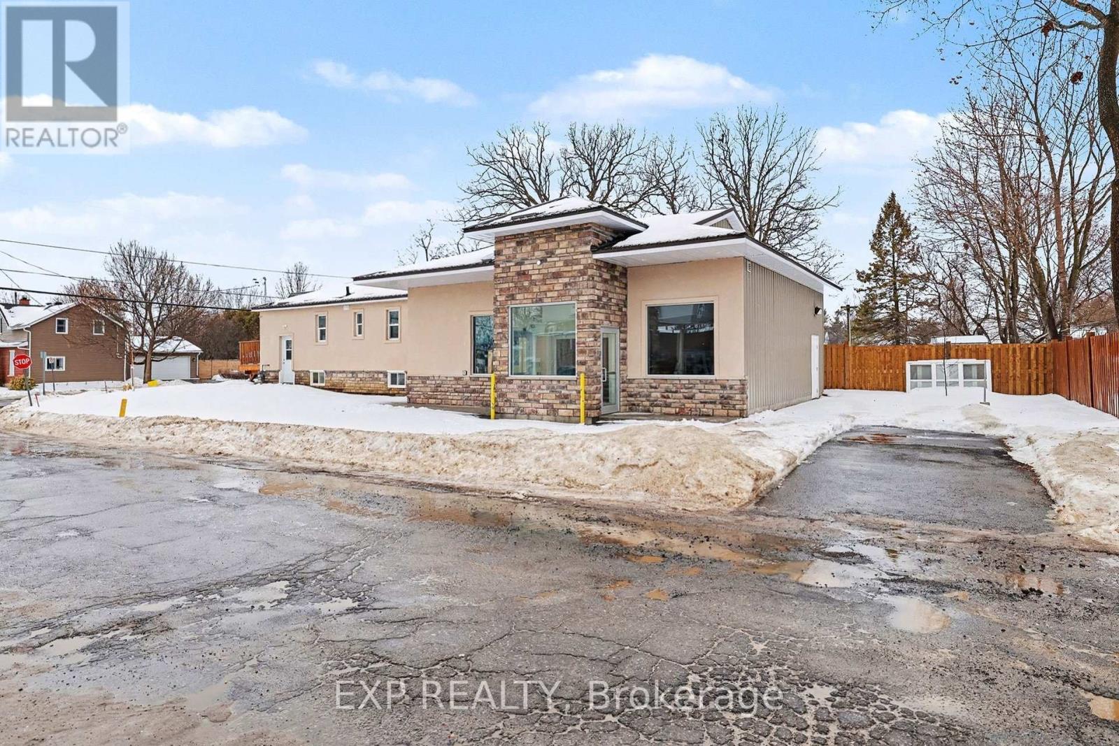 Retail - 55 Spring Street, Mississippi Mills, Ontario  K0A 1A0 - Photo 2 - X12690560