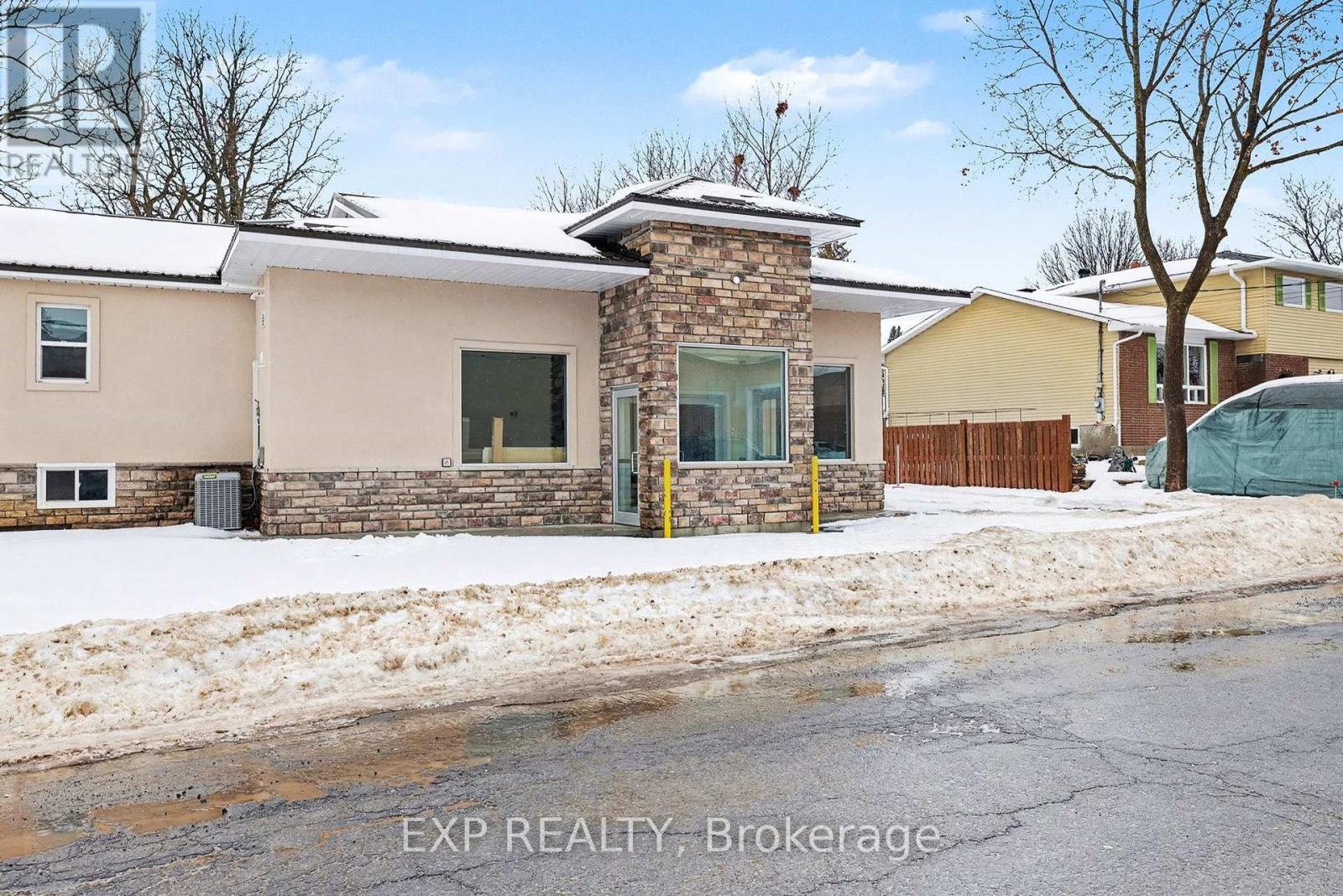 Retail - 55 Spring Street, Mississippi Mills, Ontario  K0A 1A0 - Photo 3 - X12690560