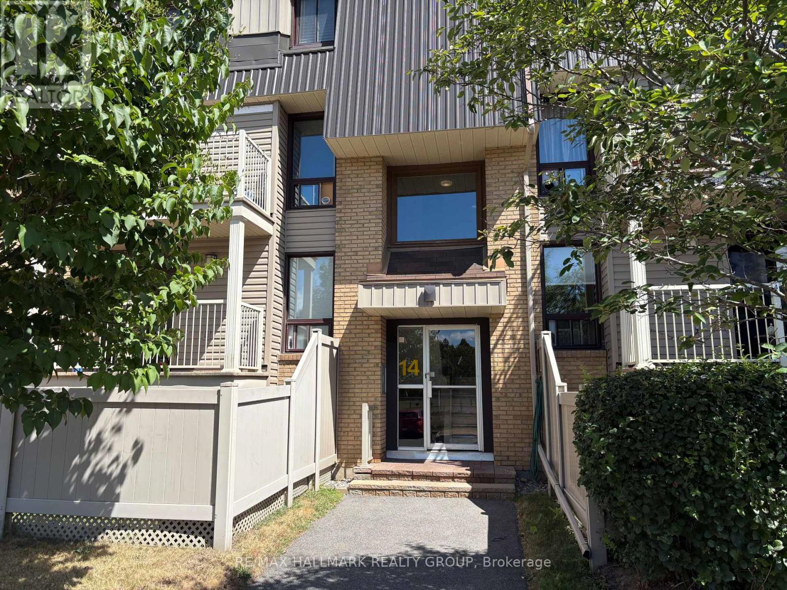 4 - 14 Sweetbriar Circle, Ottawa, Ontario  K2J 2K4 - Photo 1 - X12695442