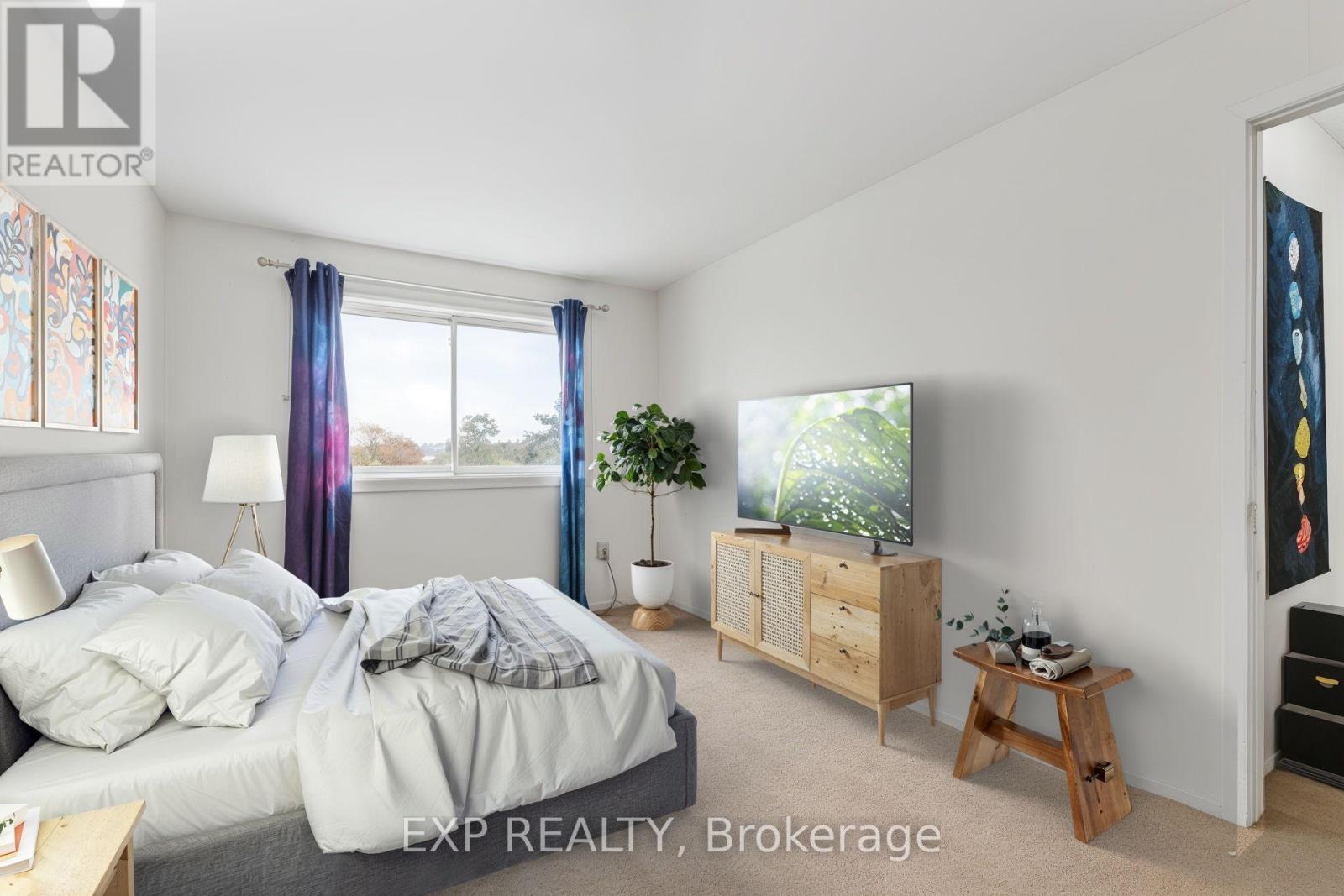 304 - 270 Brittany Drive, Ottawa, Ontario  K1K 4M3 - Photo 12 - X12696364