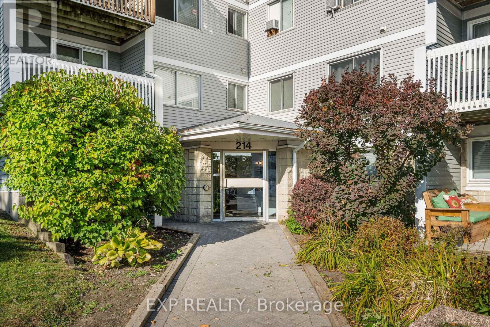 209 - 214 Viewmount Drive, Ottawa, Ontario  K2E 7X3 - Photo 2 - X12697420