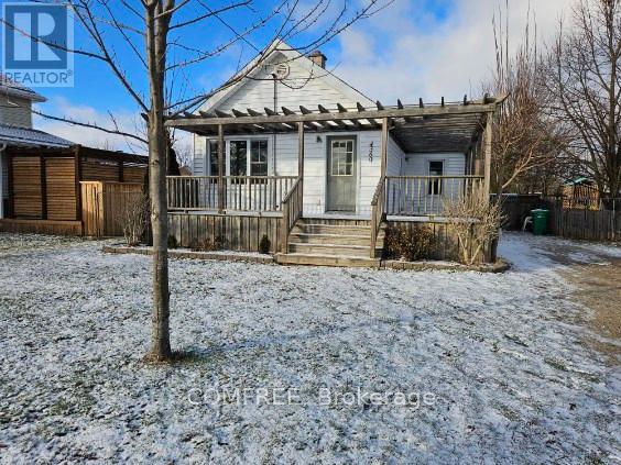 4360 Petrolia Line, Petrolia, Ontario  N0N 1R0 - Photo 1 - X12703568