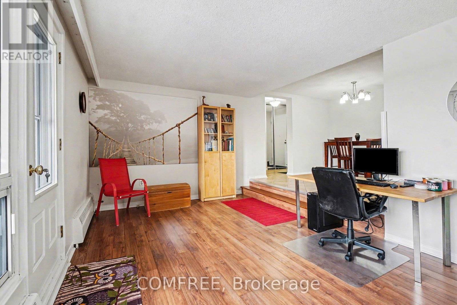 817 - 915 Elmsmere Road, Ottawa, Ontario  K1J 8H8 - Photo 3 - X12710406