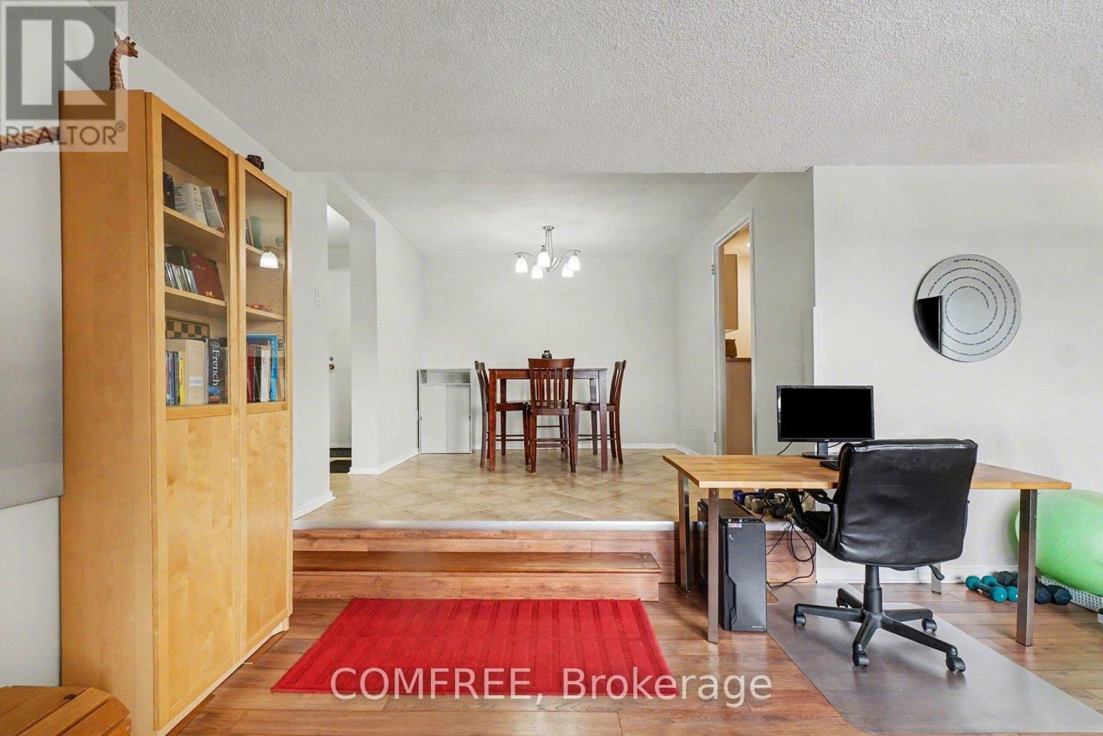 817 - 915 Elmsmere Road, Ottawa, Ontario  K1J 8H8 - Photo 4 - X12710406