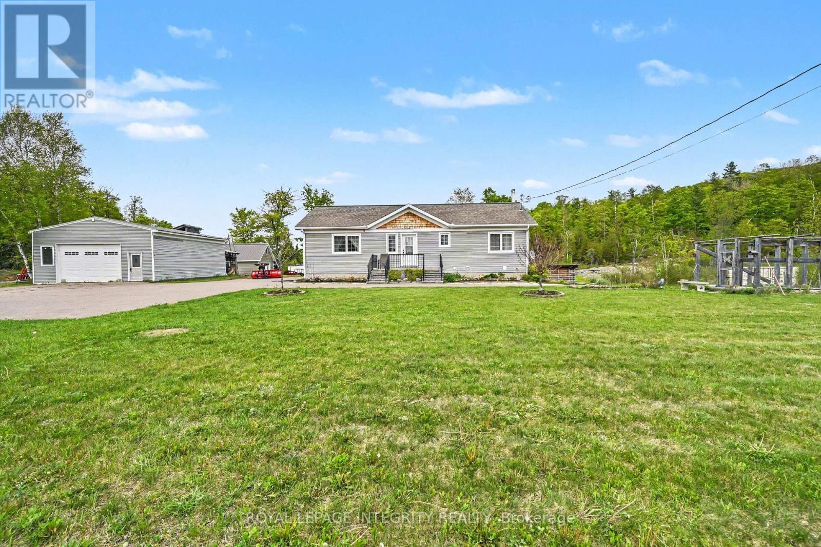 8688 Hwy 511 Highway, Lanark Highlands, Ontario  K0G 1K0 - Photo 1 - X12719020