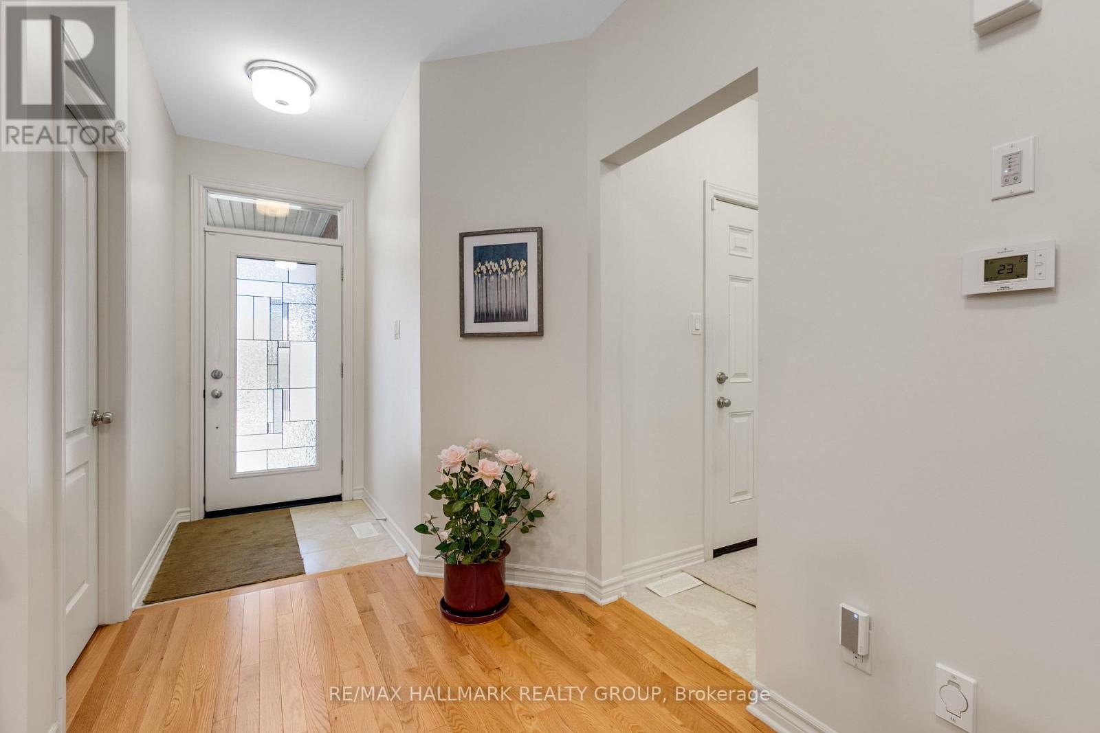 66 Kayenta Street, Ottawa, Ontario  K2S 2K7 - Photo 5 - X12722472