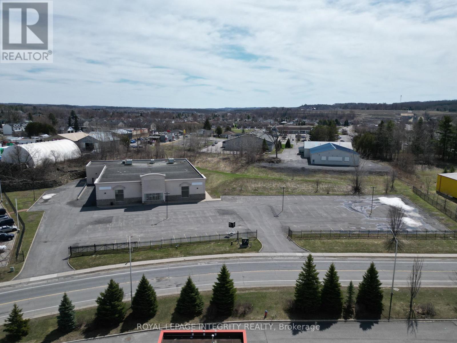 2747 Chamberland Street, Clarence-Rockland, Ontario  K4K 0B2 - Photo 2 - X12722670