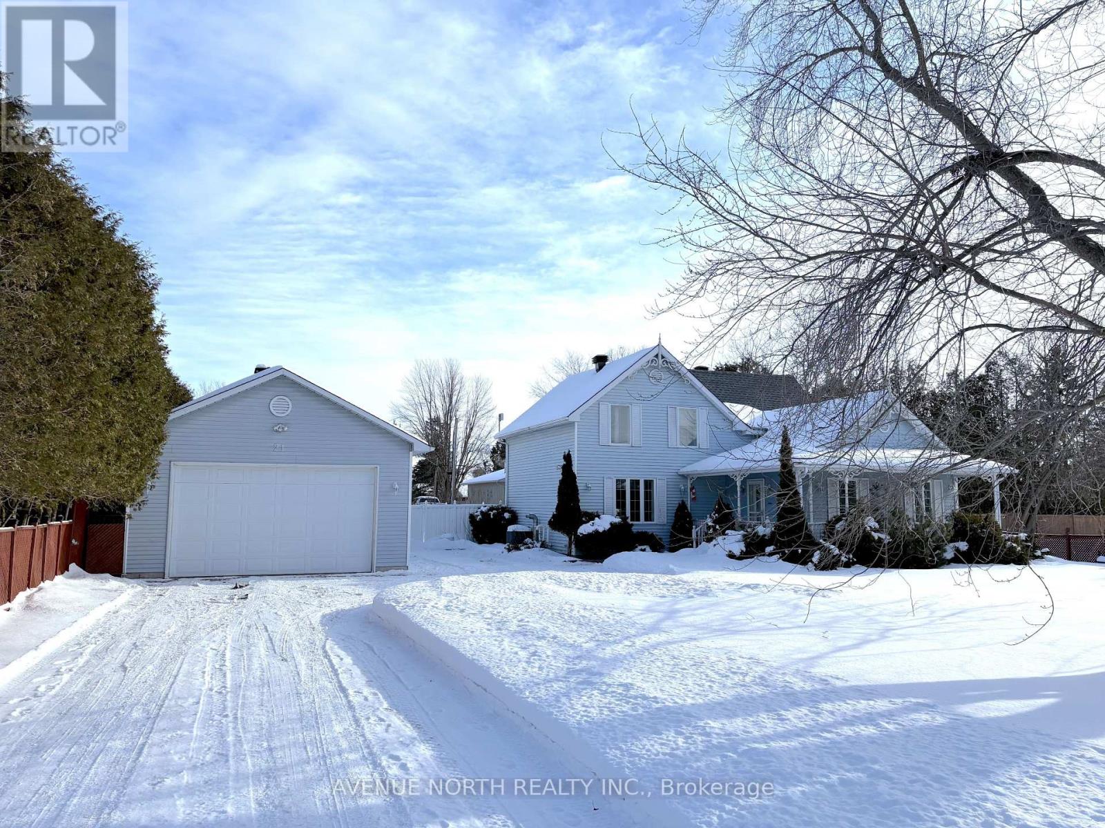 21 Pilon Street, Russell, Ontario  K0A 1W0 - Photo 1 - X12726480
