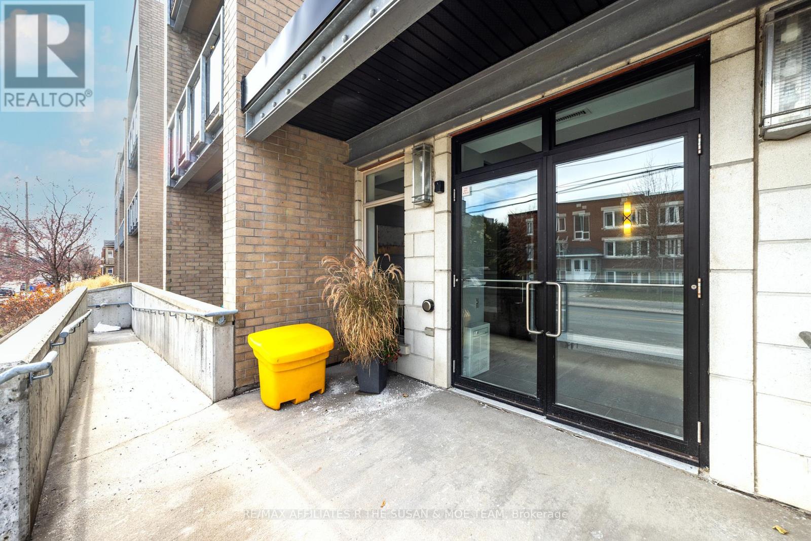 308 - 682 Churchill Avenue N, Ottawa, Ontario  K1Z 5G5 - Photo 2 - X12734198