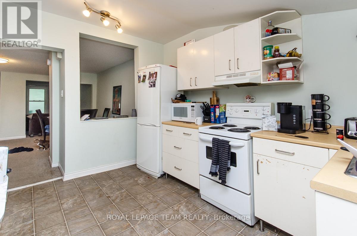 395 Mcleod Street, Ottawa, Ontario  K2P 1A5 - Photo 5 - X12735488