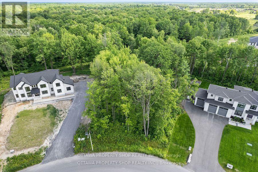 583 Shoreway Drive, Ottawa, Ontario  K4P 0G3 - Photo 1 - X12735846