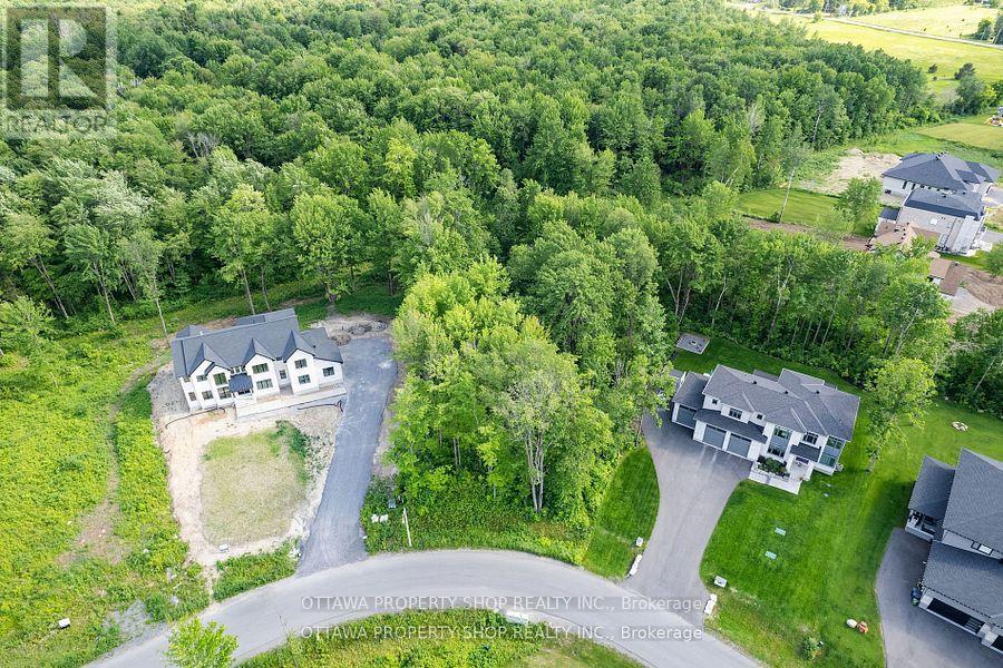 583 Shoreway Drive, Ottawa, Ontario  K4P 0G3 - Photo 2 - X12735846