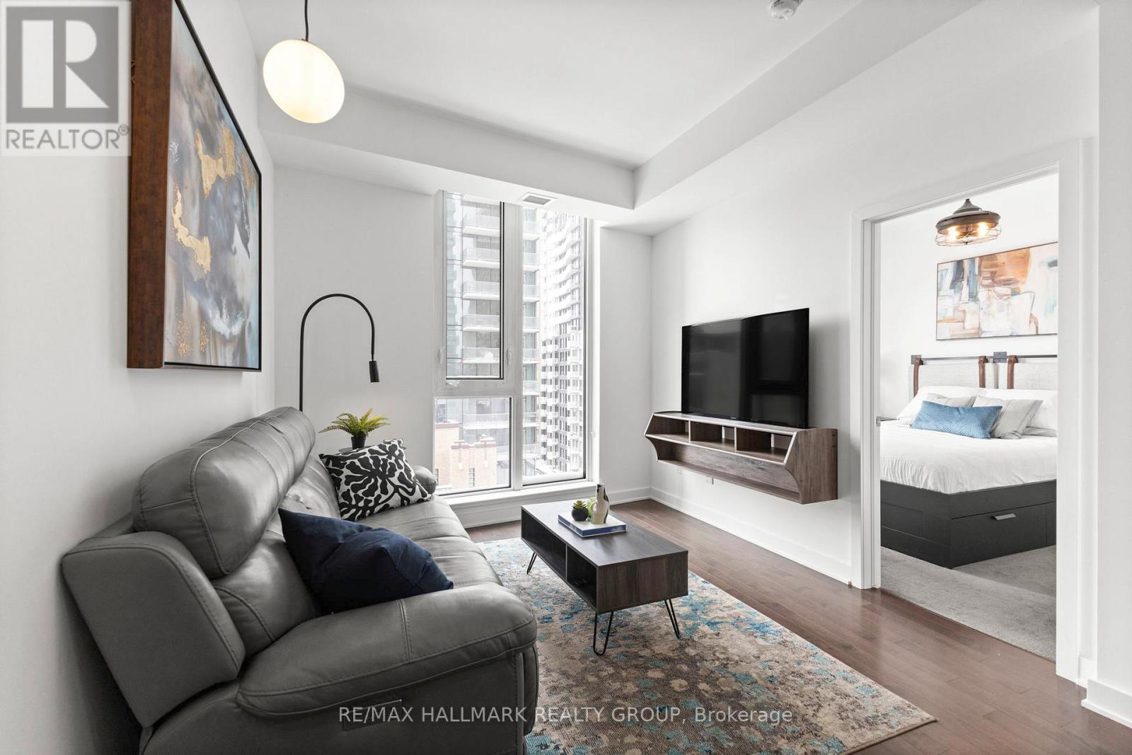 1010 - 179 Metcalfe Street, Ottawa, Ontario  K2P 1P7 - Photo 12 - X12738876