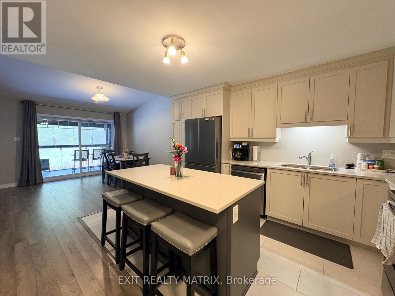 207 - 83 St Moritz Trail, Russell, Ontario  K0A 1W0 - Photo 5 - X12741482