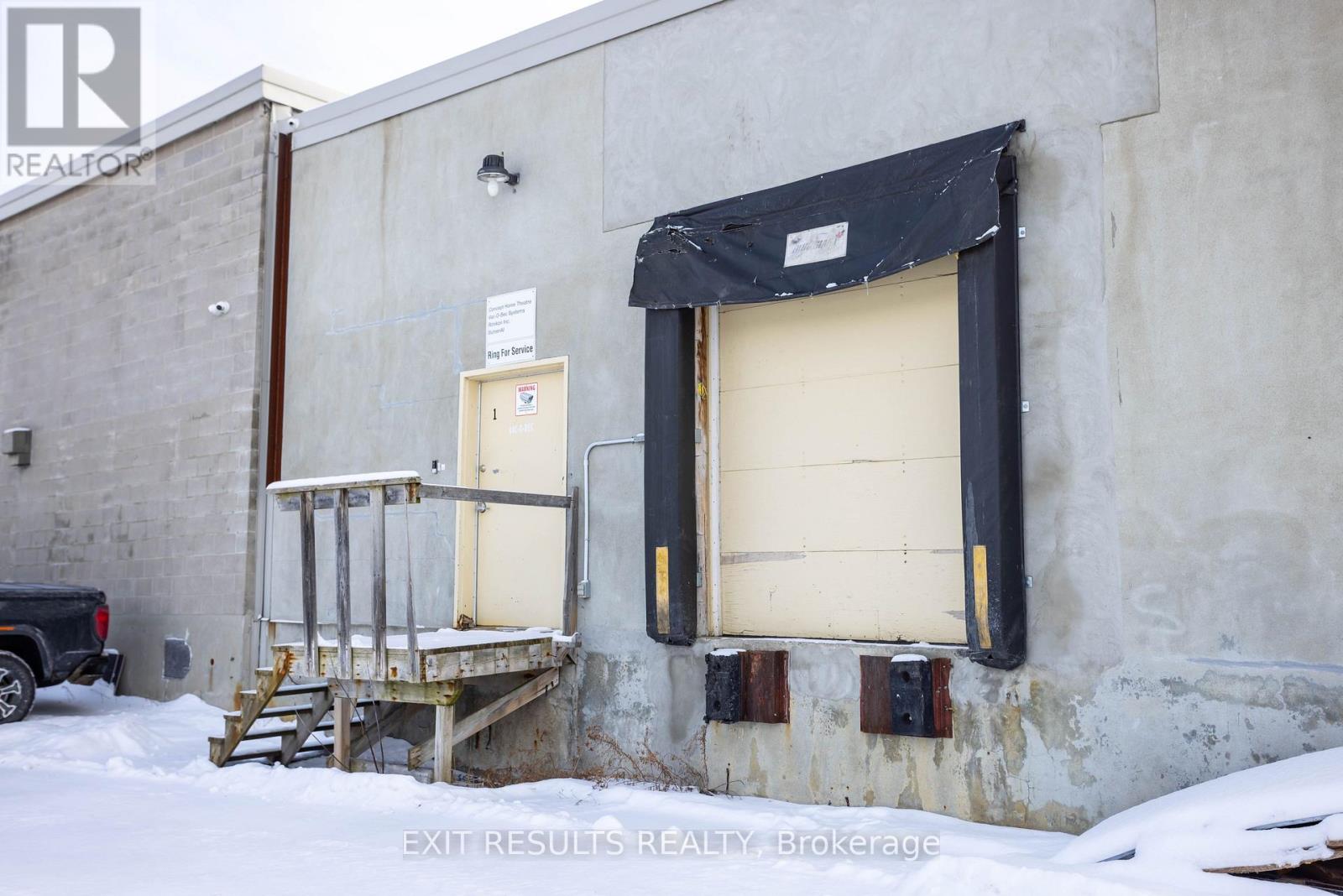 1027 Notre Dame Street, Russell, Ontario  K0A 1W0 - Photo 12 - X12742052