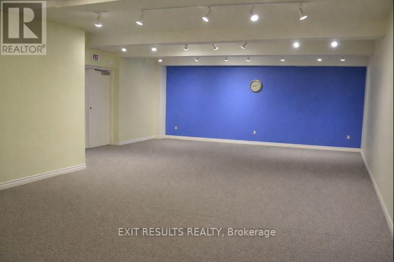 1027 Notre Dame Street, Russell, Ontario  K0A 1W0 - Photo 2 - X12742052