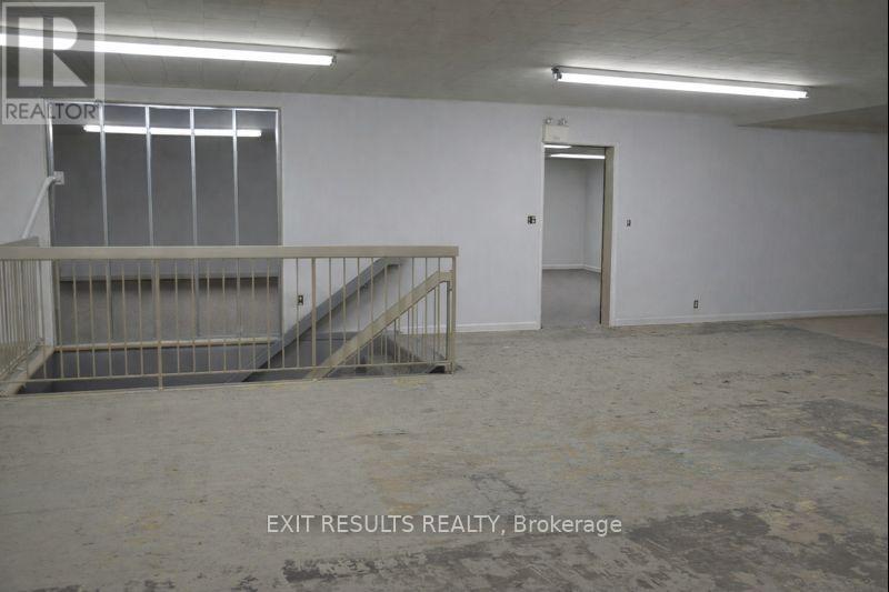 1027 Notre Dame Street, Russell, Ontario  K0A 1W0 - Photo 6 - X12742052