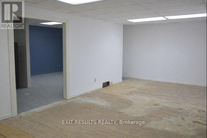 1027 Notre Dame Street, Russell, Ontario  K0A 1W0 - Photo 8 - X12742052