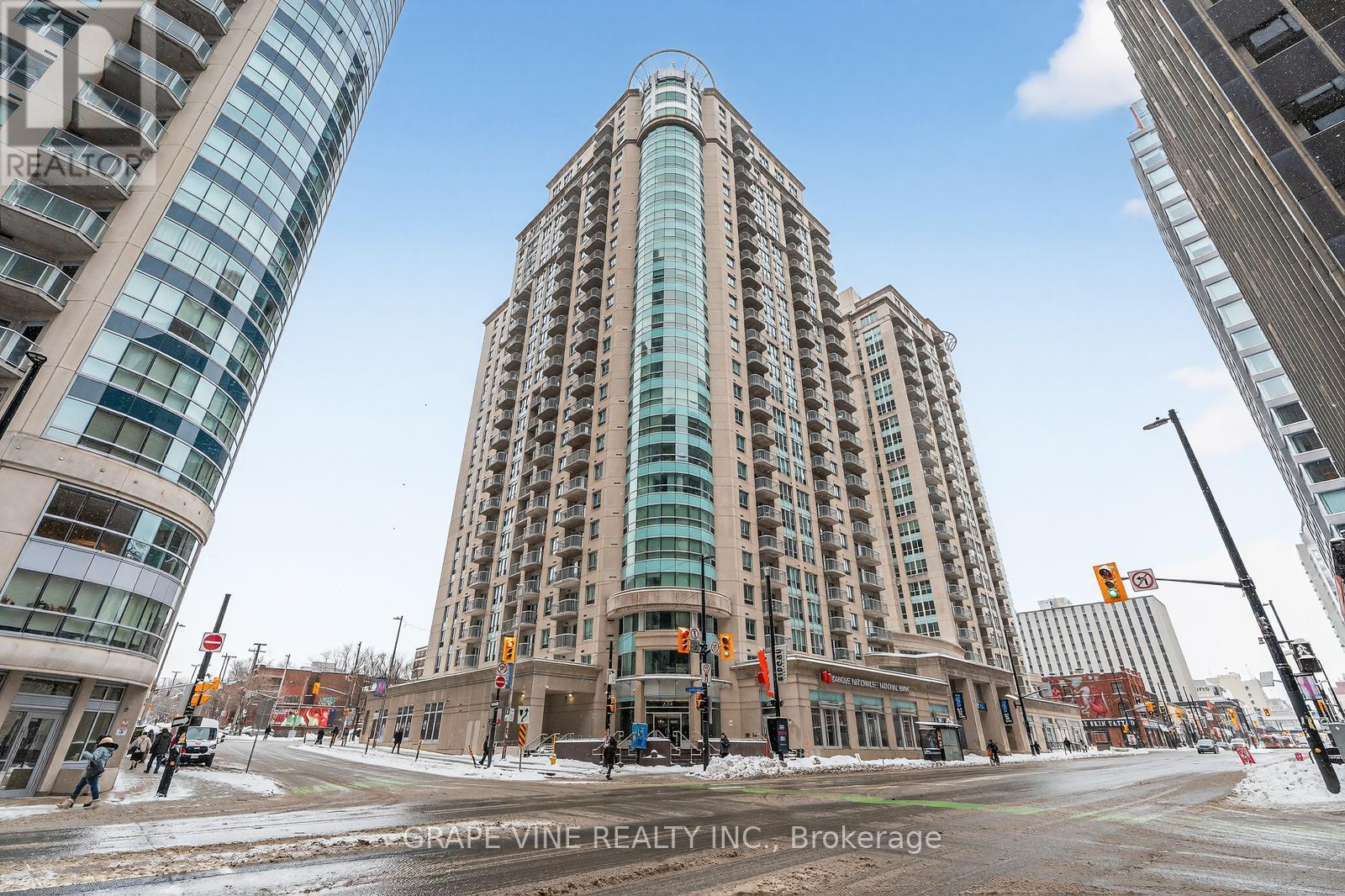 304 - 234 Rideau Street, Ottawa, Ontario  K1N 0A9 - Photo 1 - X12743236