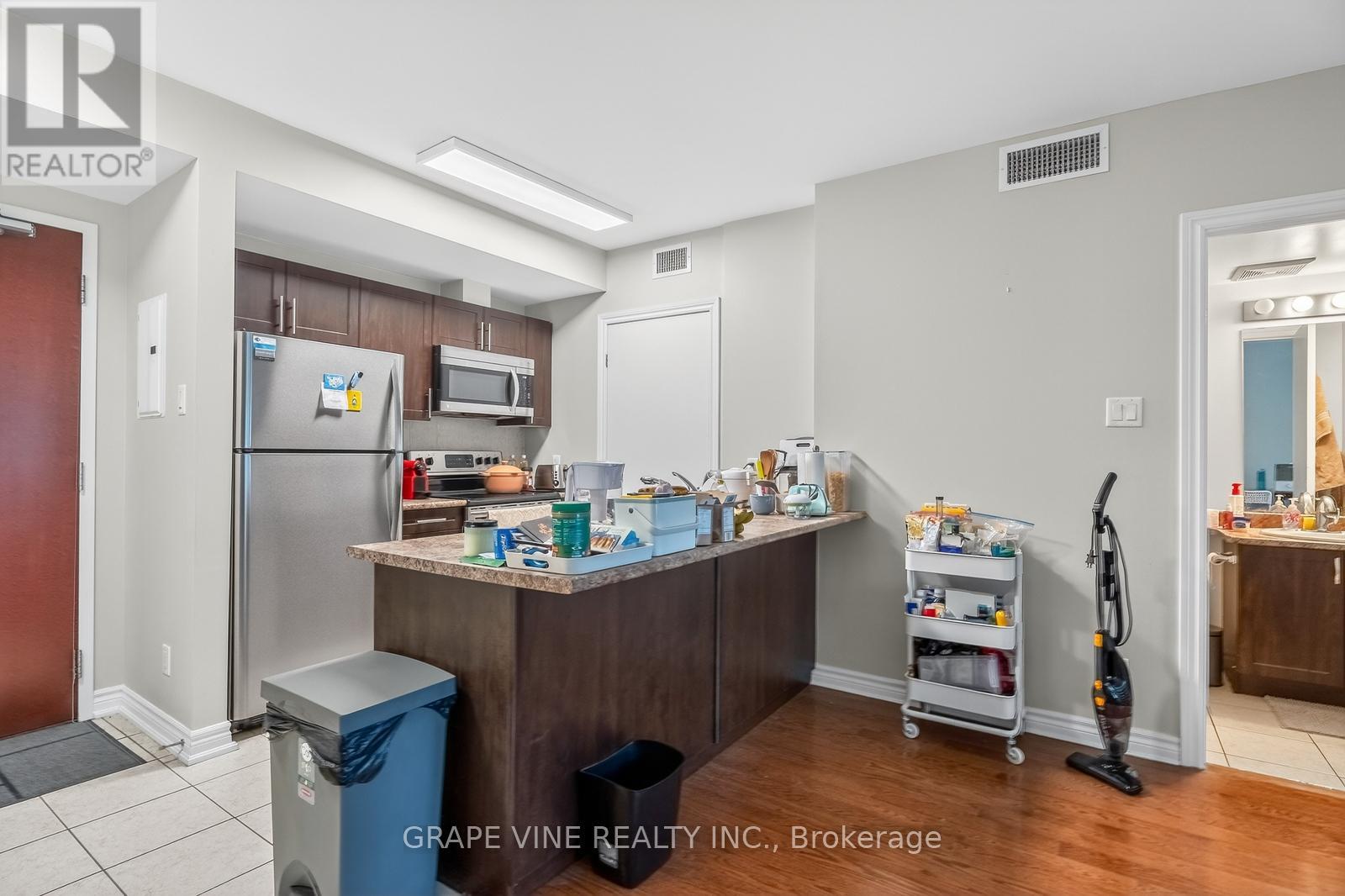 304 - 234 Rideau Street, Ottawa, Ontario  K1N 0A9 - Photo 10 - X12743236