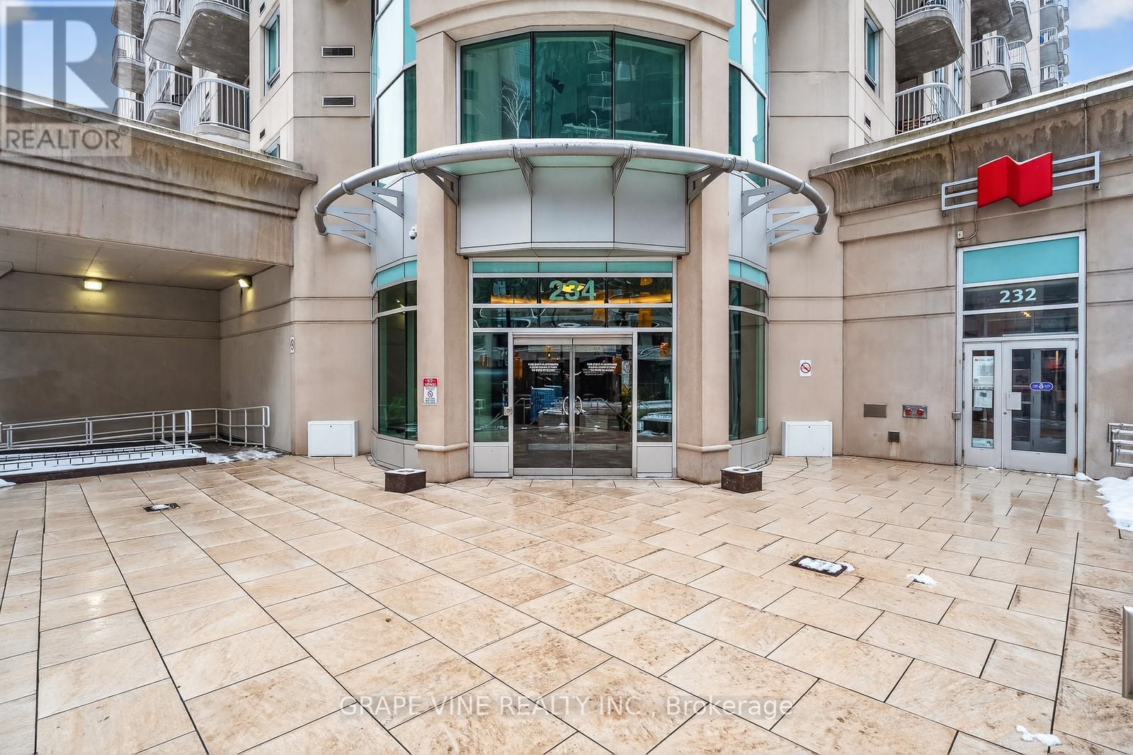 304 - 234 Rideau Street, Ottawa, Ontario  K1N 0A9 - Photo 3 - X12743236