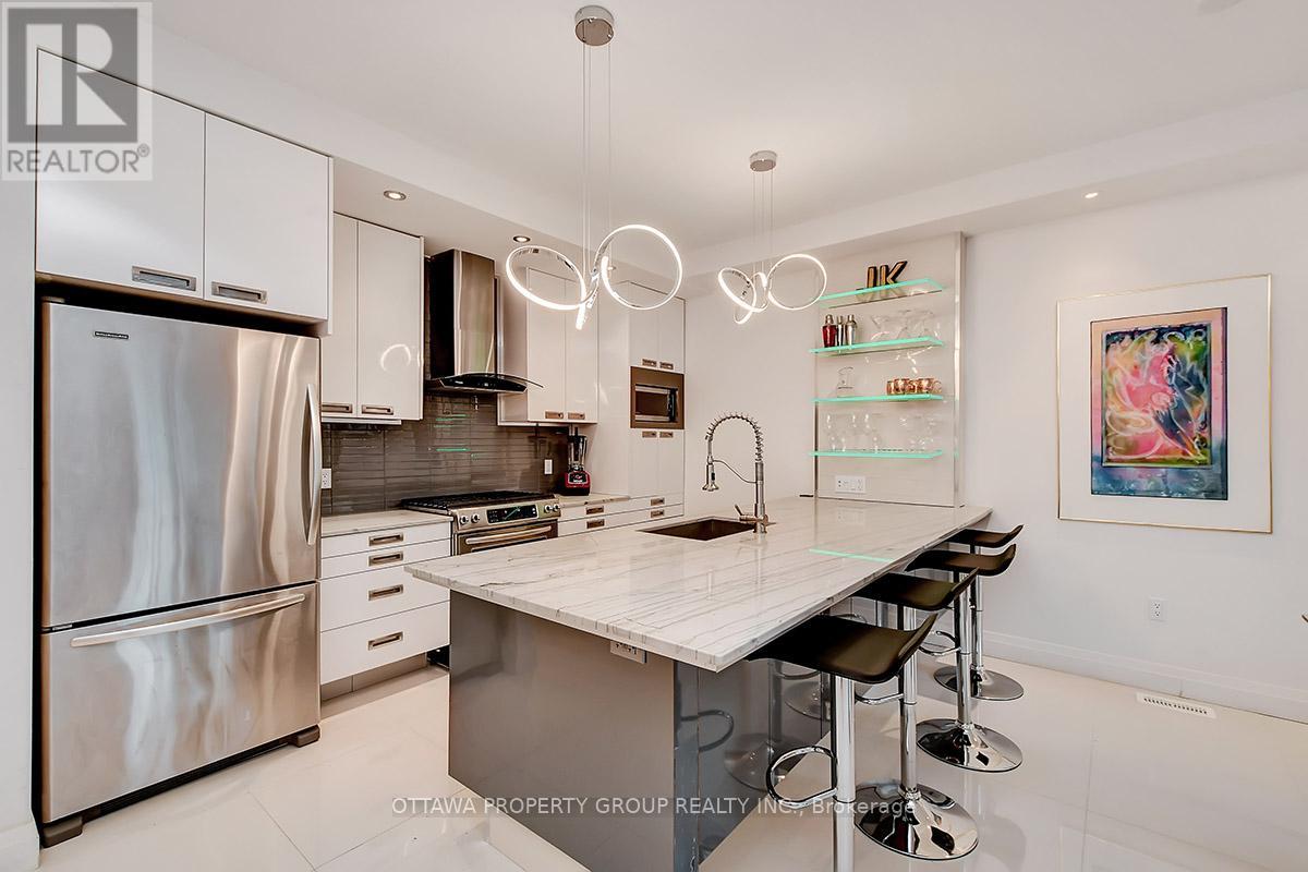 A - 10 Chestnut Street, Ottawa, Ontario  K1S 0Z8 - Photo 5 - X12744474