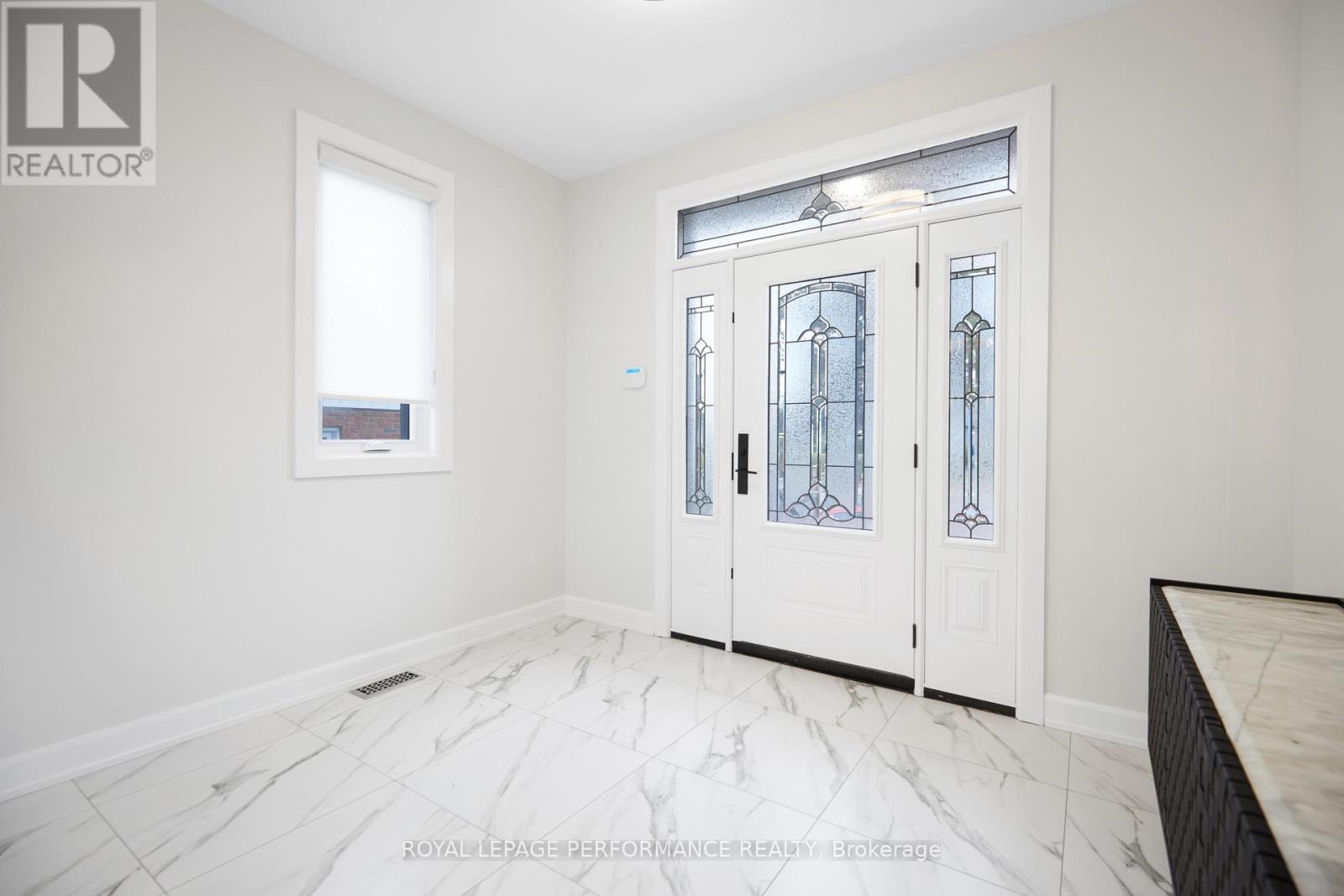 1709 Fisher Ave Avenue, Ottawa, Ontario  K2C 1X9 - Photo 3 - X12752248
