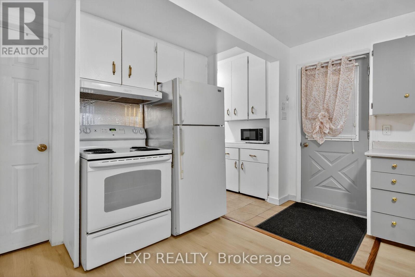 41 Hwy 5 W Street, South Dundas, Ontario  K0C 1X0 - Photo 10 - X12753468