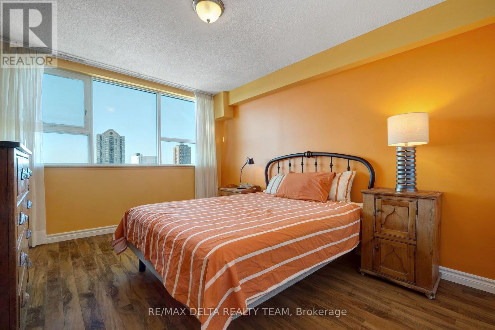 1001 - 555 Brittany Drive, Ottawa, Ontario  K1K 4C5 - Photo 14 - X12756880