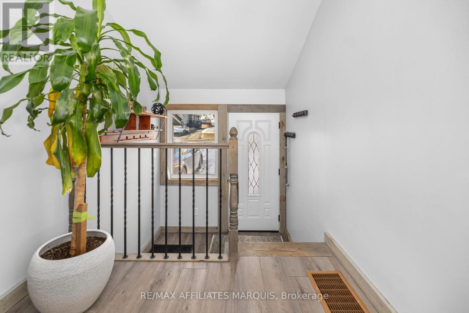 120 Queen Street, Smiths Falls, Ontario  K7A 3N6 - Photo 2 - X12759624