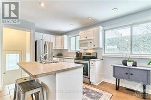 841 Balsam Drive, Ottawa, Ontario  K1E 1B8 - Photo 5 - X12761580