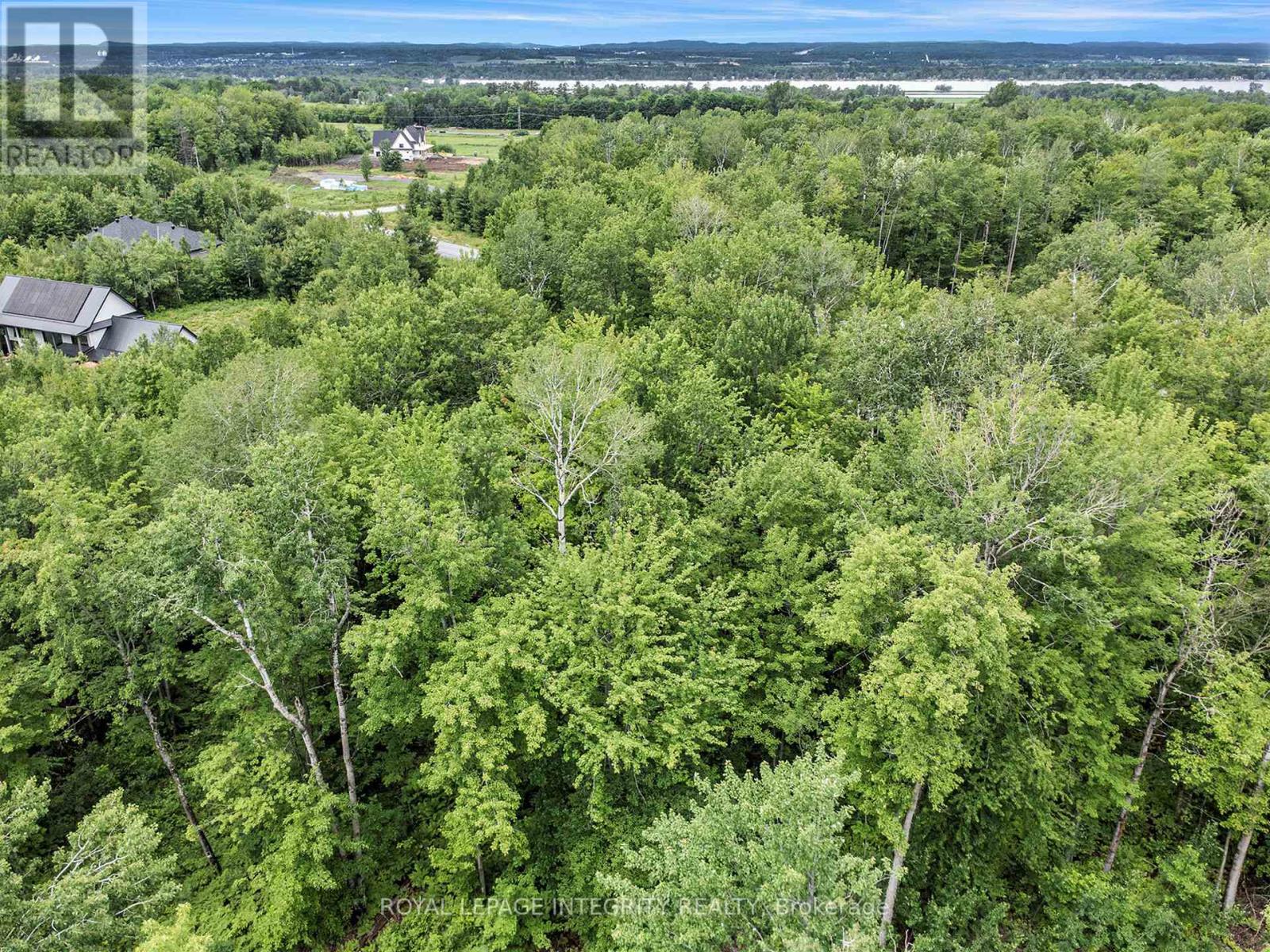 1590 Kinsella Drive, Ottawa, Ontario  K4C 0B2 - Photo 4 - X12762710