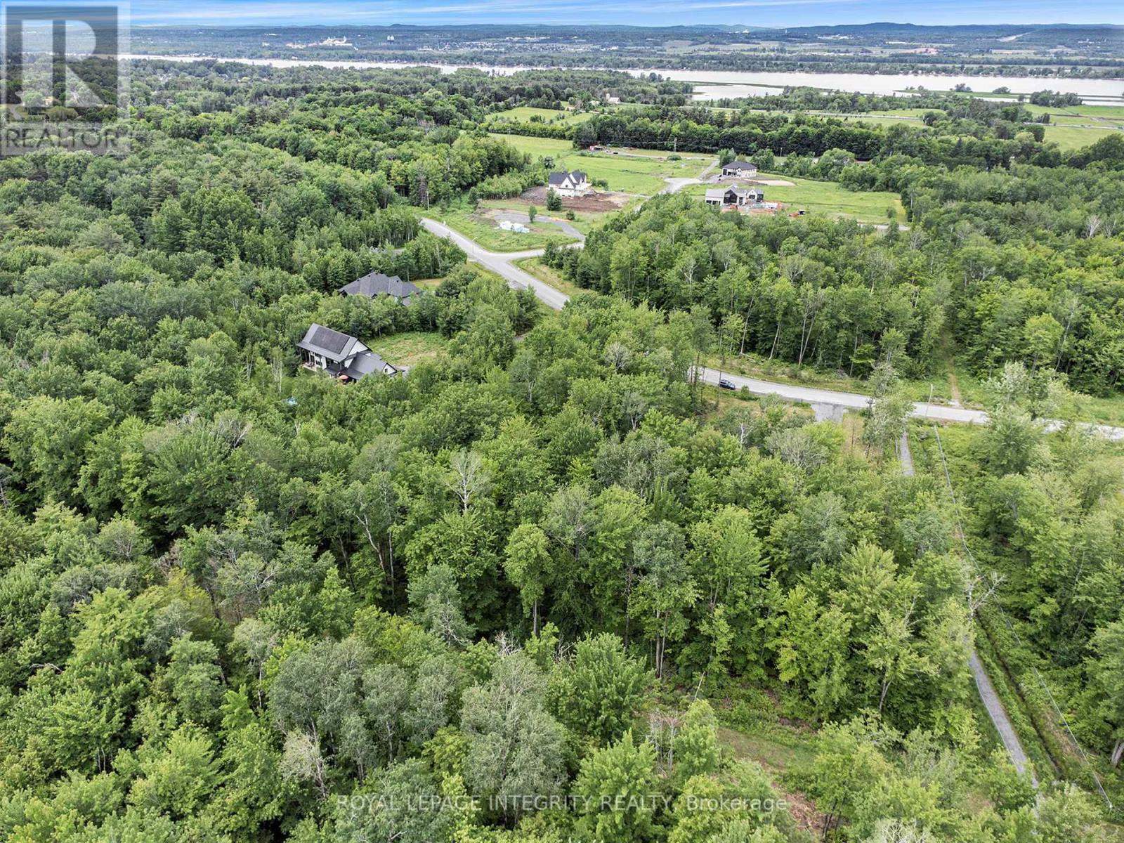 1590 Kinsella Drive, Ottawa, Ontario  K4C 0B2 - Photo 8 - X12762710