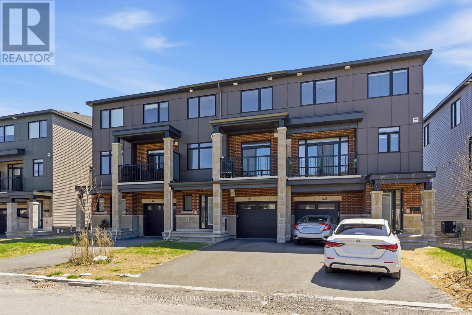 145 Lemon Leaf Lane, Ottawa, Ontario  K1T 0X5 - Photo 2 - X12762966