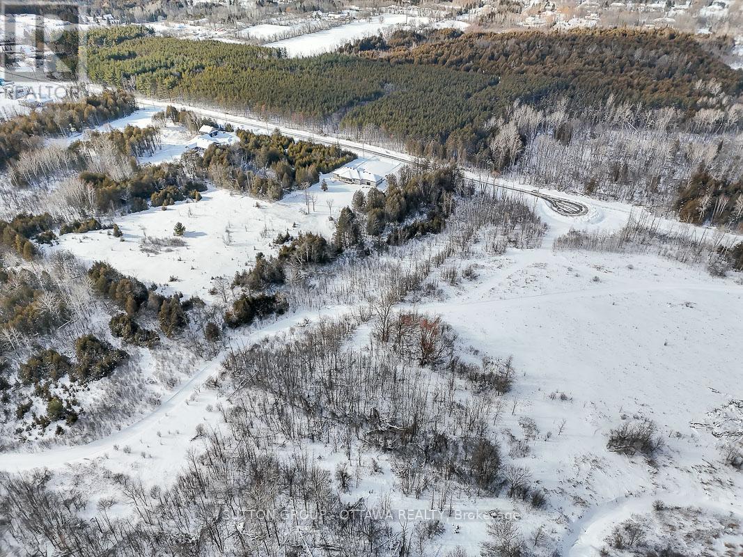 6268 Nick Adams Road, Ottawa, Ontario  K4P 1H2 - Photo 11 - X12765464