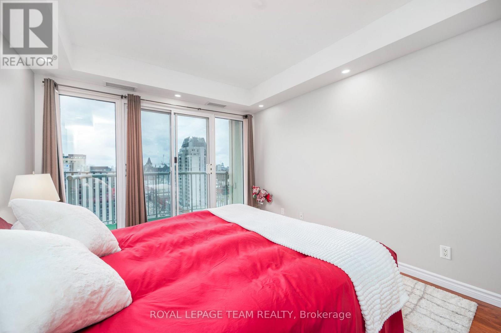 1704 - 200 Rideau Street, Ottawa, Ontario  K1N 5Y1 - Photo 18 - X12766176